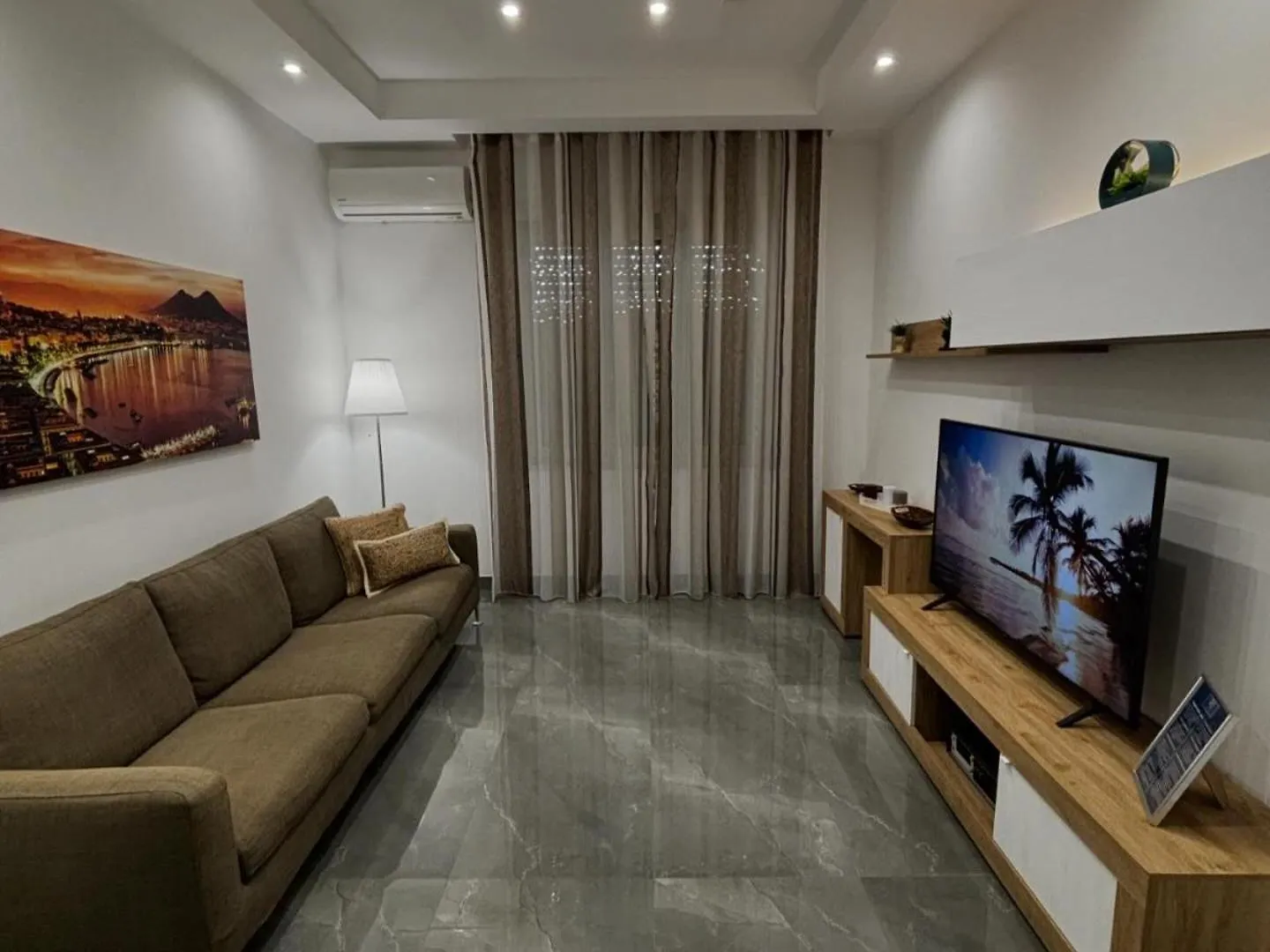 Louis Helen Apartment Naples
