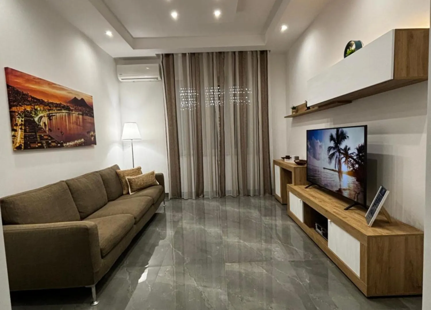 Louis Helen Apartment Naples