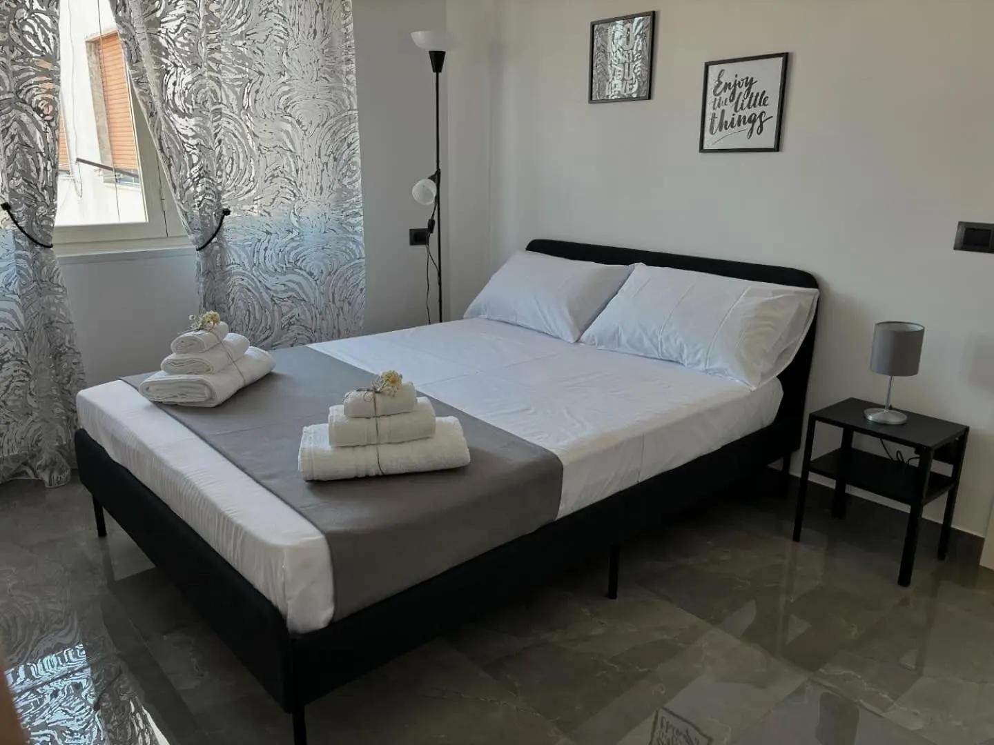 Louis Helen Apartment Naples