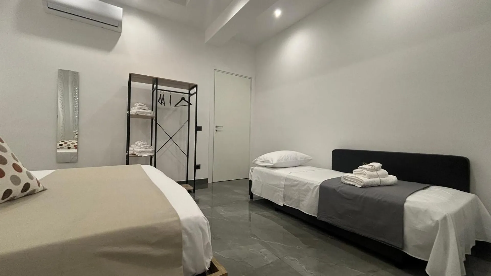 Louis Helen Apartment Naples 0*,  Italy