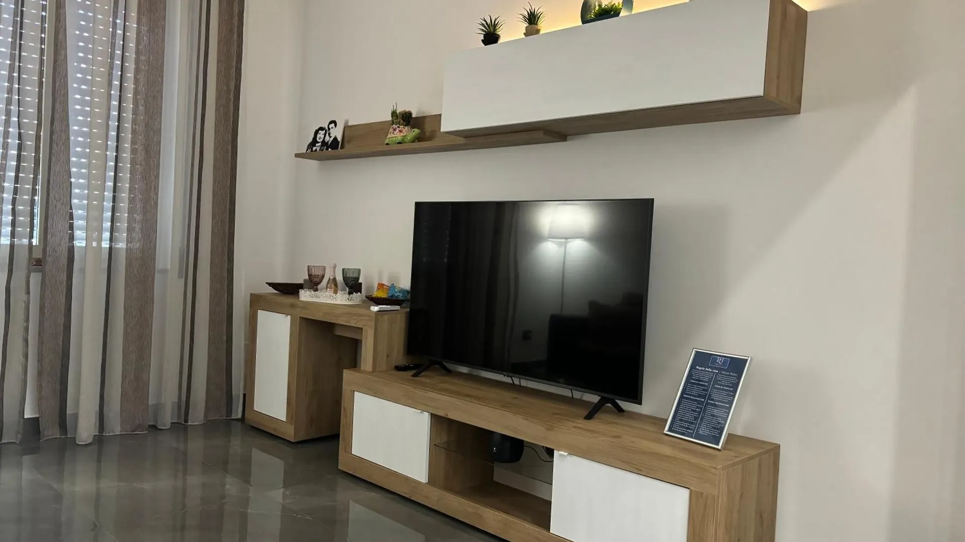 Louis Helen Apartment Naples