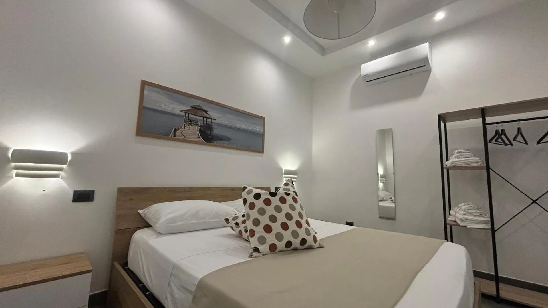 Louis Helen Apartment Naples